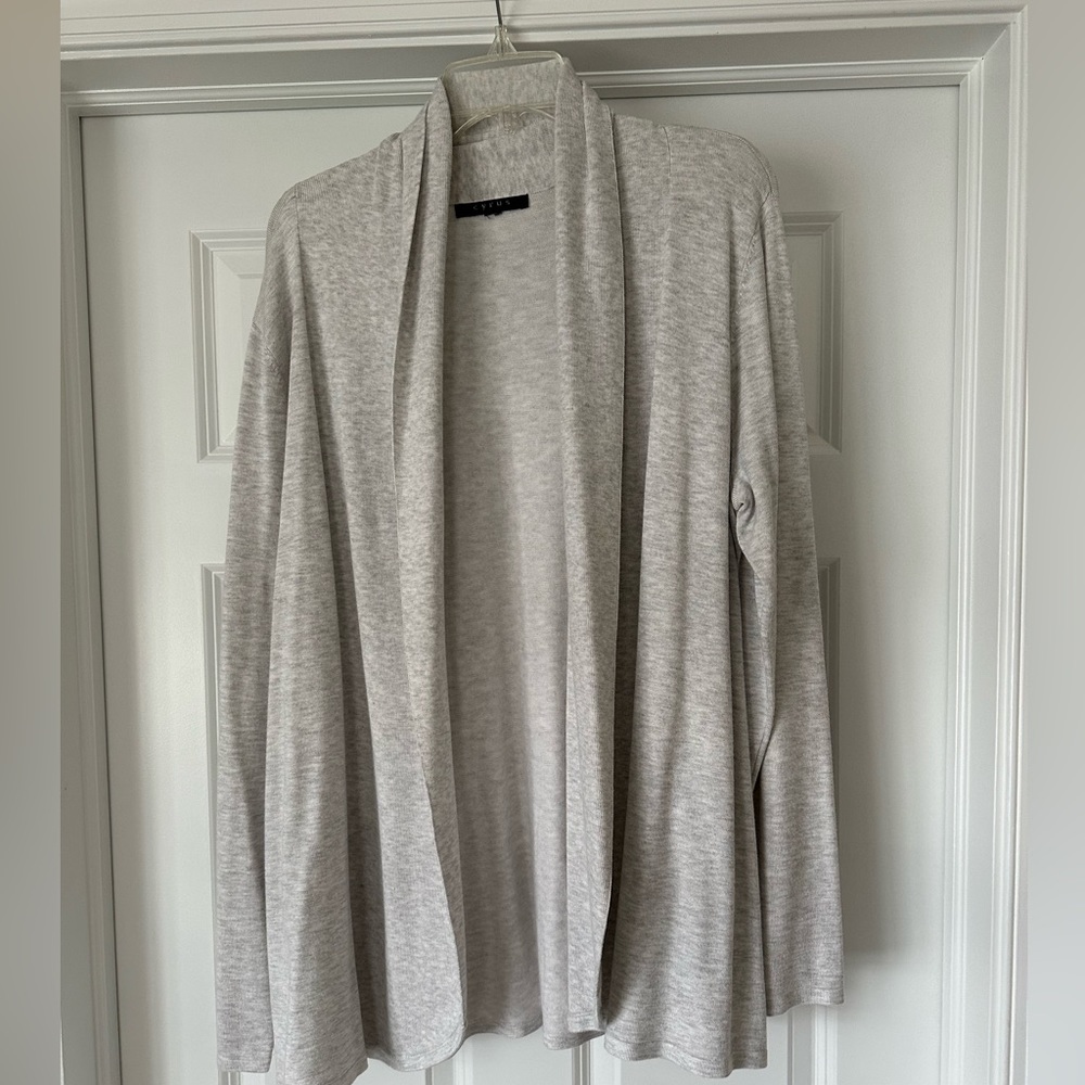 Zeagoo gray cardigan sweater.  Light weight size xxl